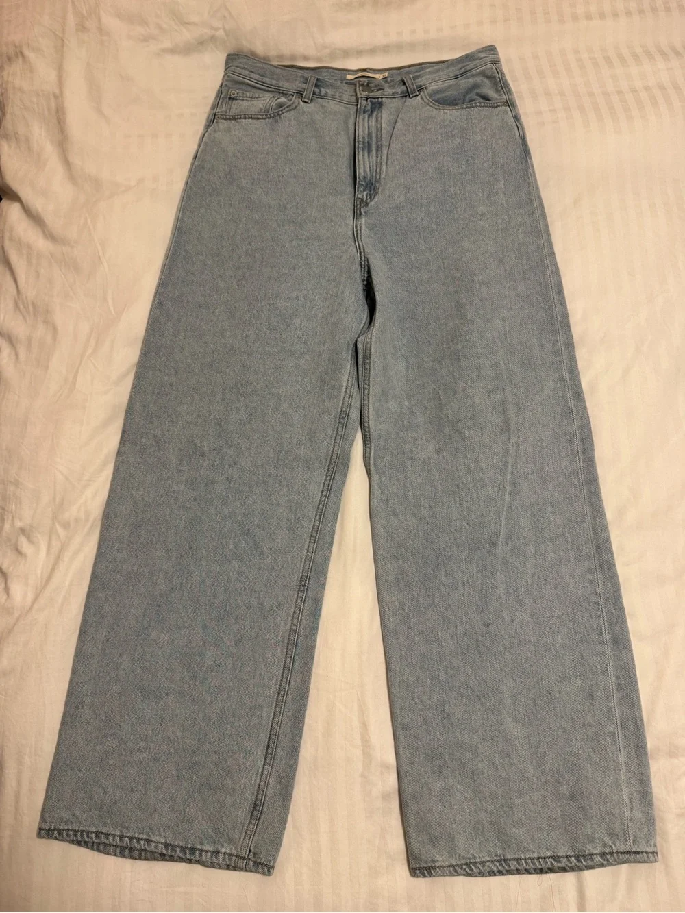 Levi's Premium Women’s Light Blue High Loose Jeans - Size 32